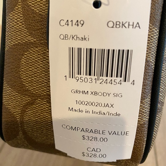 GRAHAM CROSSBODY IN SIGNATURE CANVAS (COACH C4149)
QB/KHAKI
COACH STYLE # C4149 - Picture 8 of 9